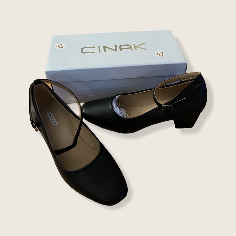 Cute Black Cinak Mary Jane Shores New Sz 7.5